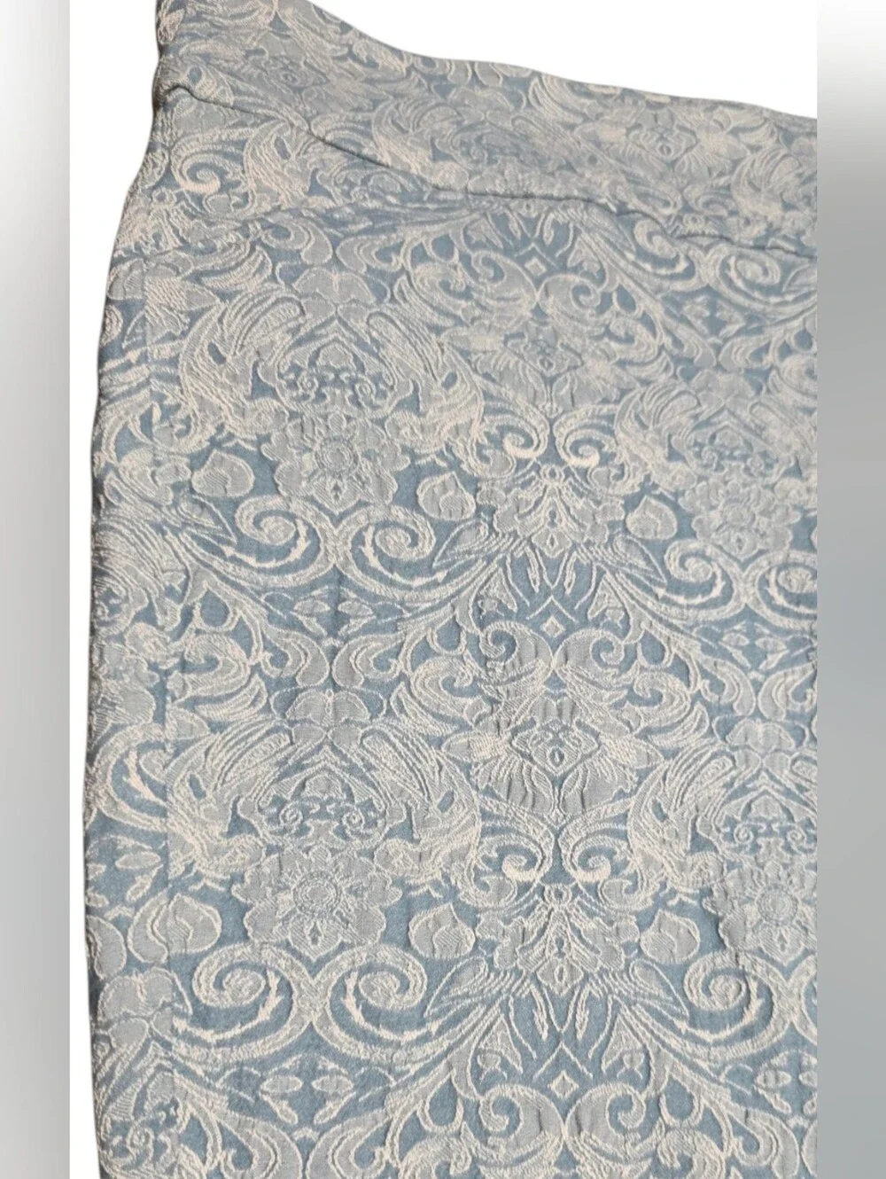 White Lace On Sky Blue  Lace Textured Ankle Cropped Capri Pants 12